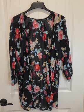 Torrid Black Floral Crocheted Trim Kimono Size 2/3